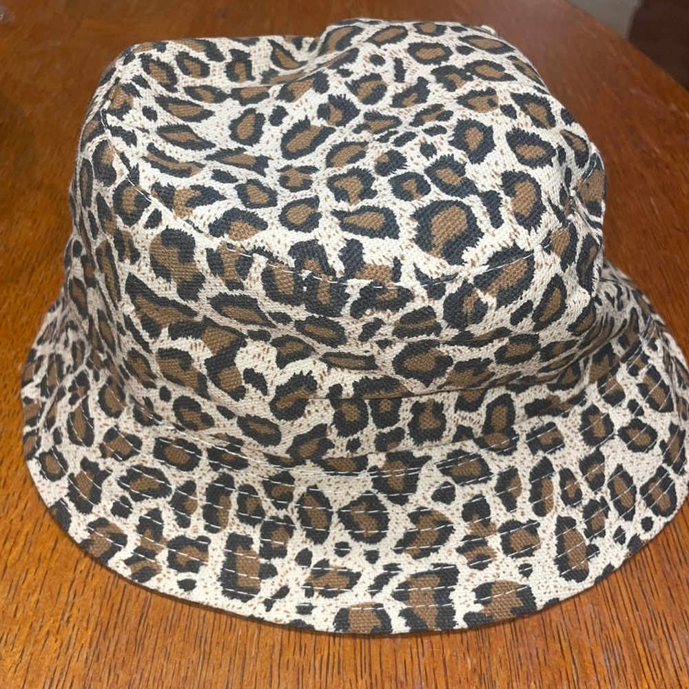 Cheetah print bucket hat
